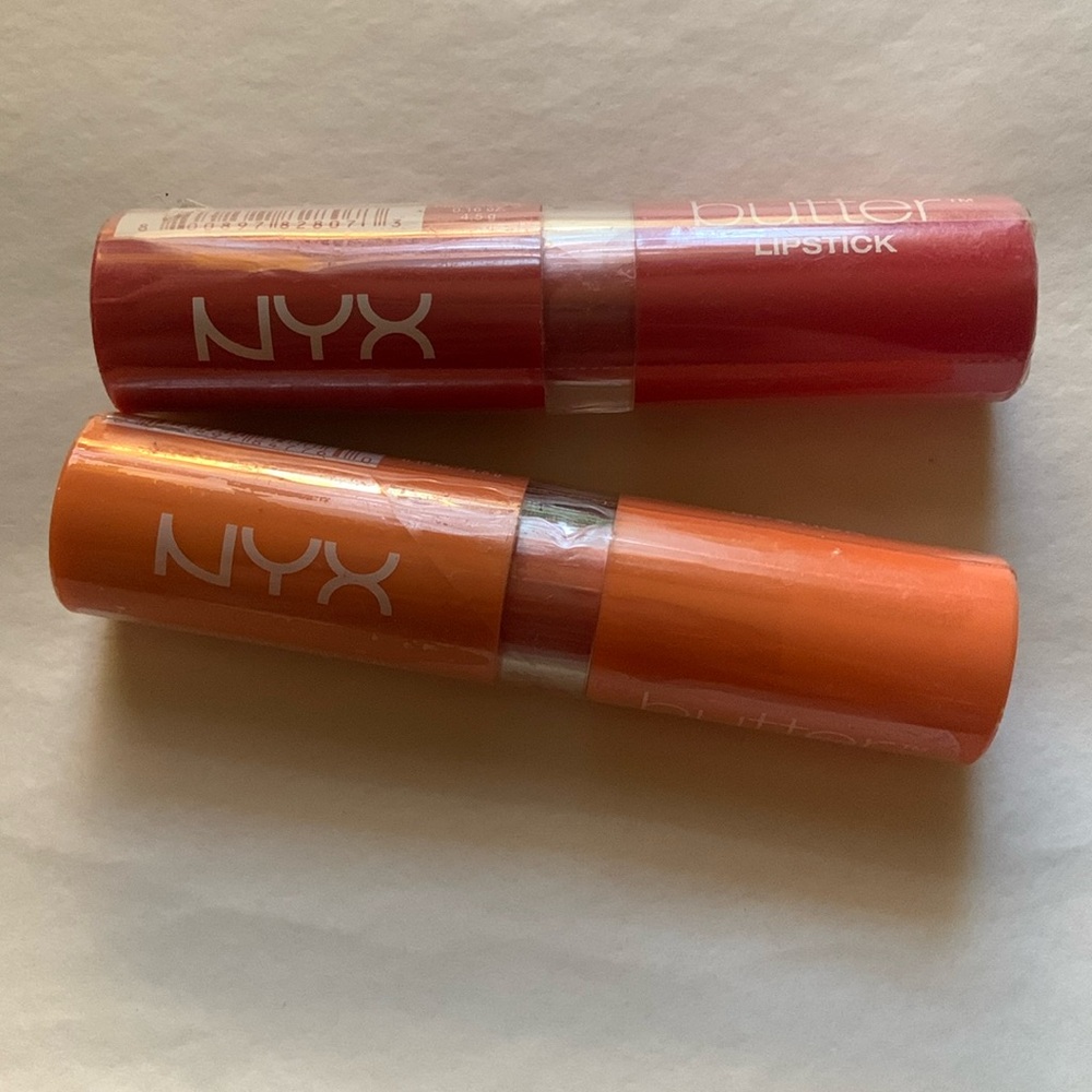 NYX Butter Lipstick 2 Pack
Luscious, warm colors: Shooting Star and Staycation